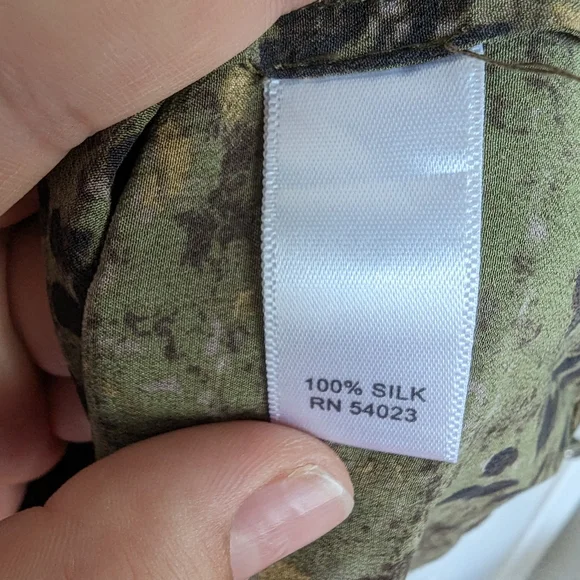 Banana Republic Womens 14 100% silk button blouse top green flower print - Picture 7 of 11